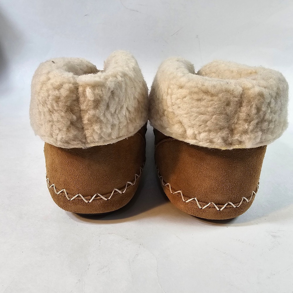 Isotoner Womens Tan Suede Moccasin Boot Slippers Fleece Lined Fold Cuff - Picture 4 of 9